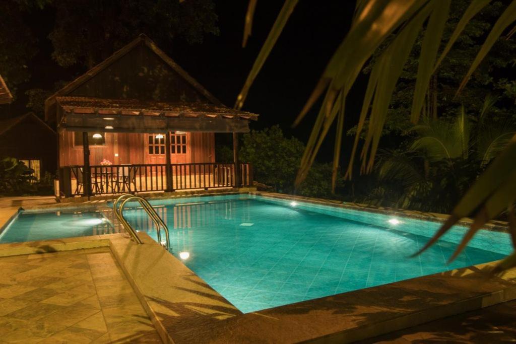 De Serenity - Exclusive Jungle Retreat Серембан Екстериор снимка