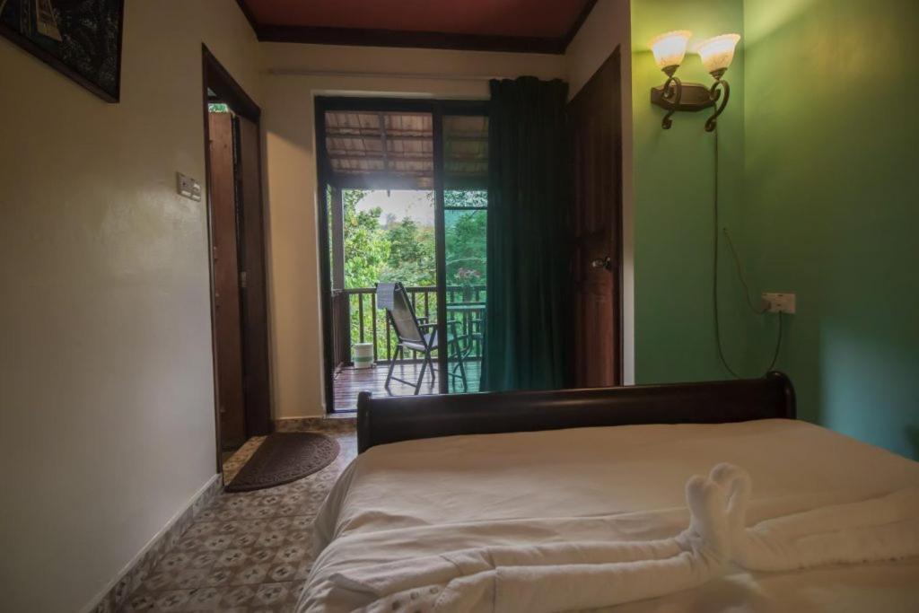 De Serenity - Exclusive Jungle Retreat Серембан Екстериор снимка