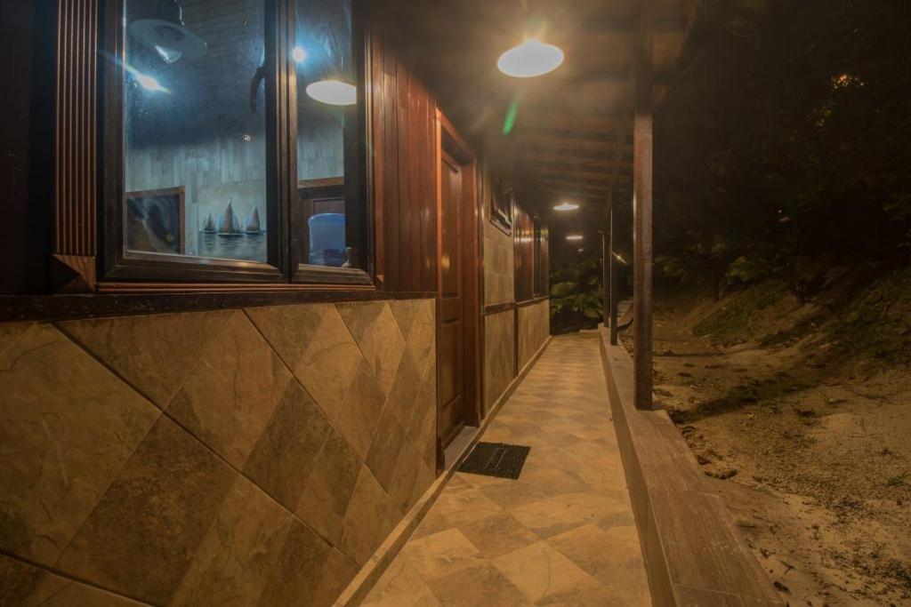 De Serenity - Exclusive Jungle Retreat Серембан Екстериор снимка