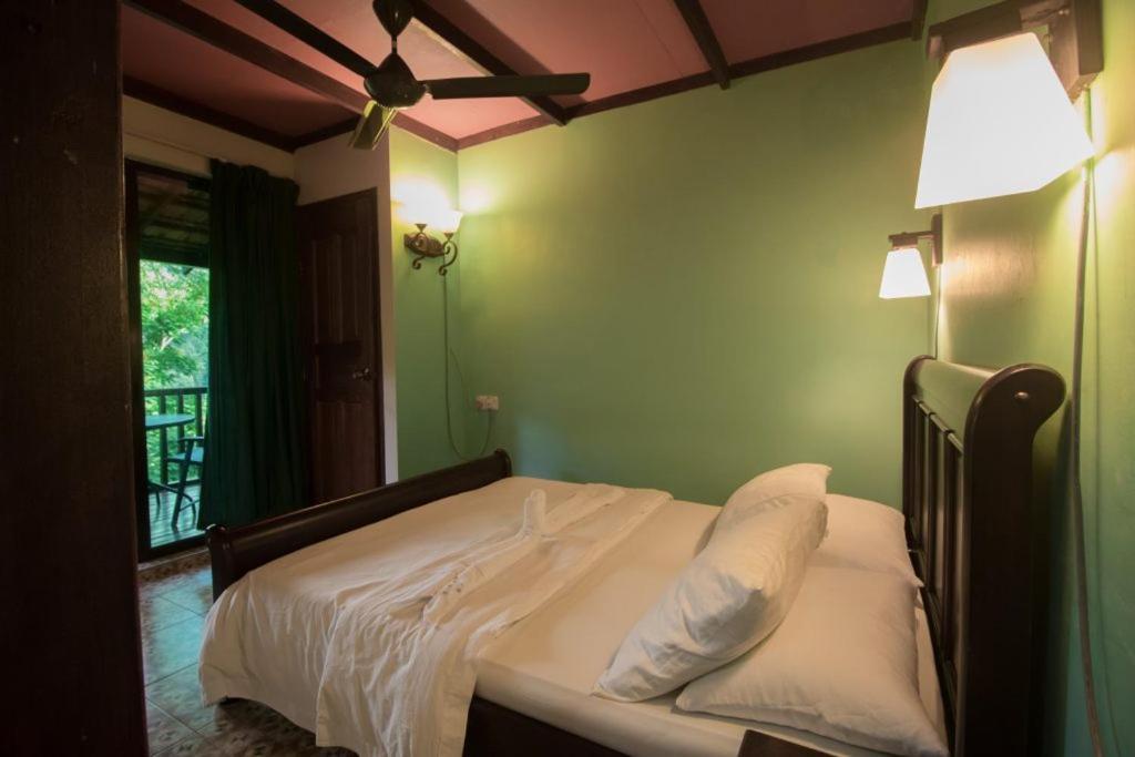 De Serenity - Exclusive Jungle Retreat Серембан Екстериор снимка