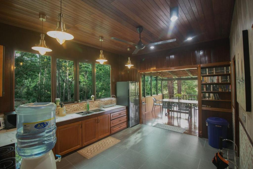 De Serenity - Exclusive Jungle Retreat Серембан Екстериор снимка