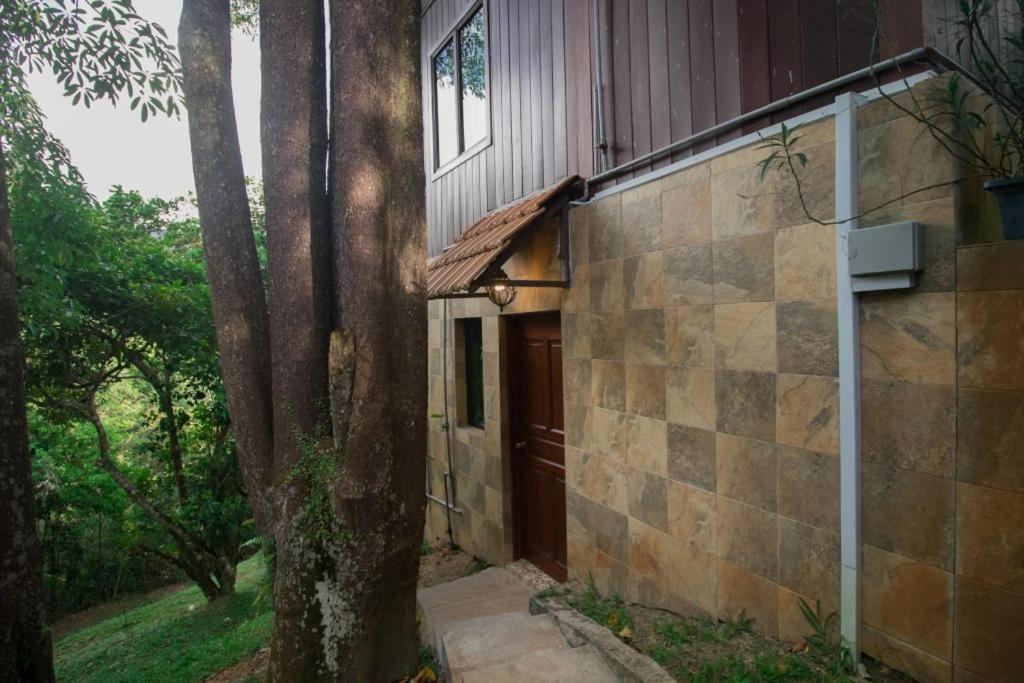 De Serenity - Exclusive Jungle Retreat Серембан Екстериор снимка