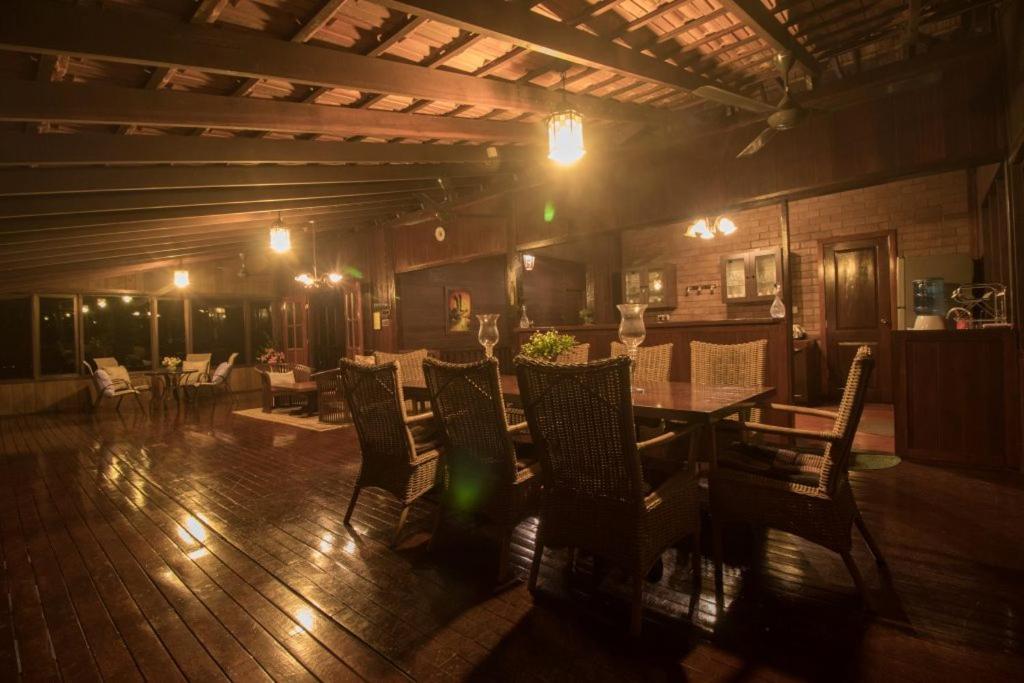 De Serenity - Exclusive Jungle Retreat Серембан Стая снимка