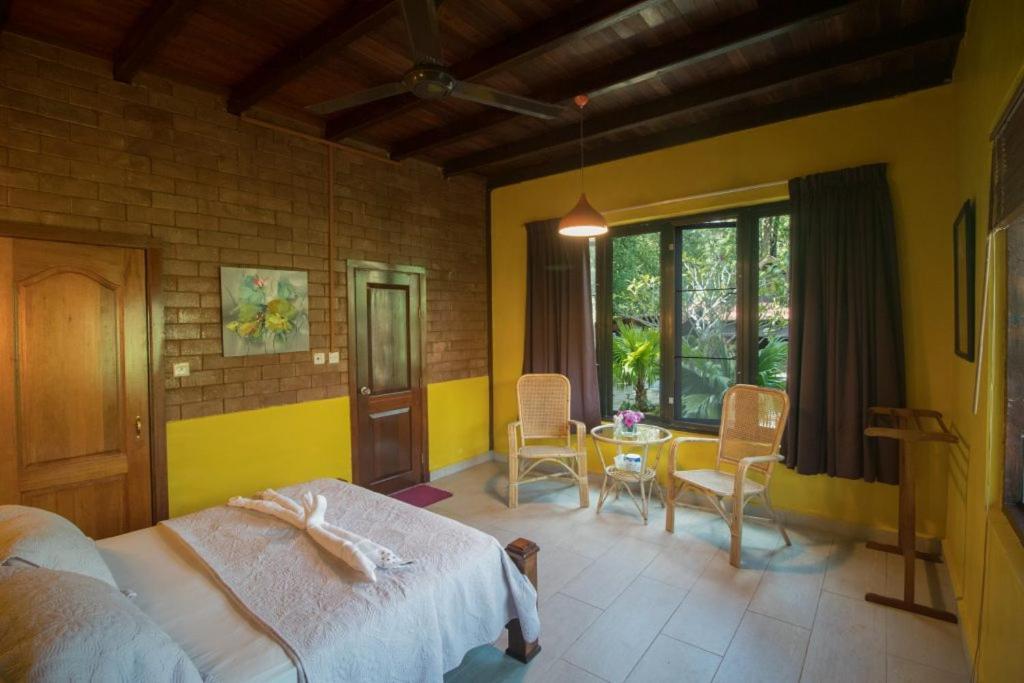 De Serenity - Exclusive Jungle Retreat Серембан Стая снимка